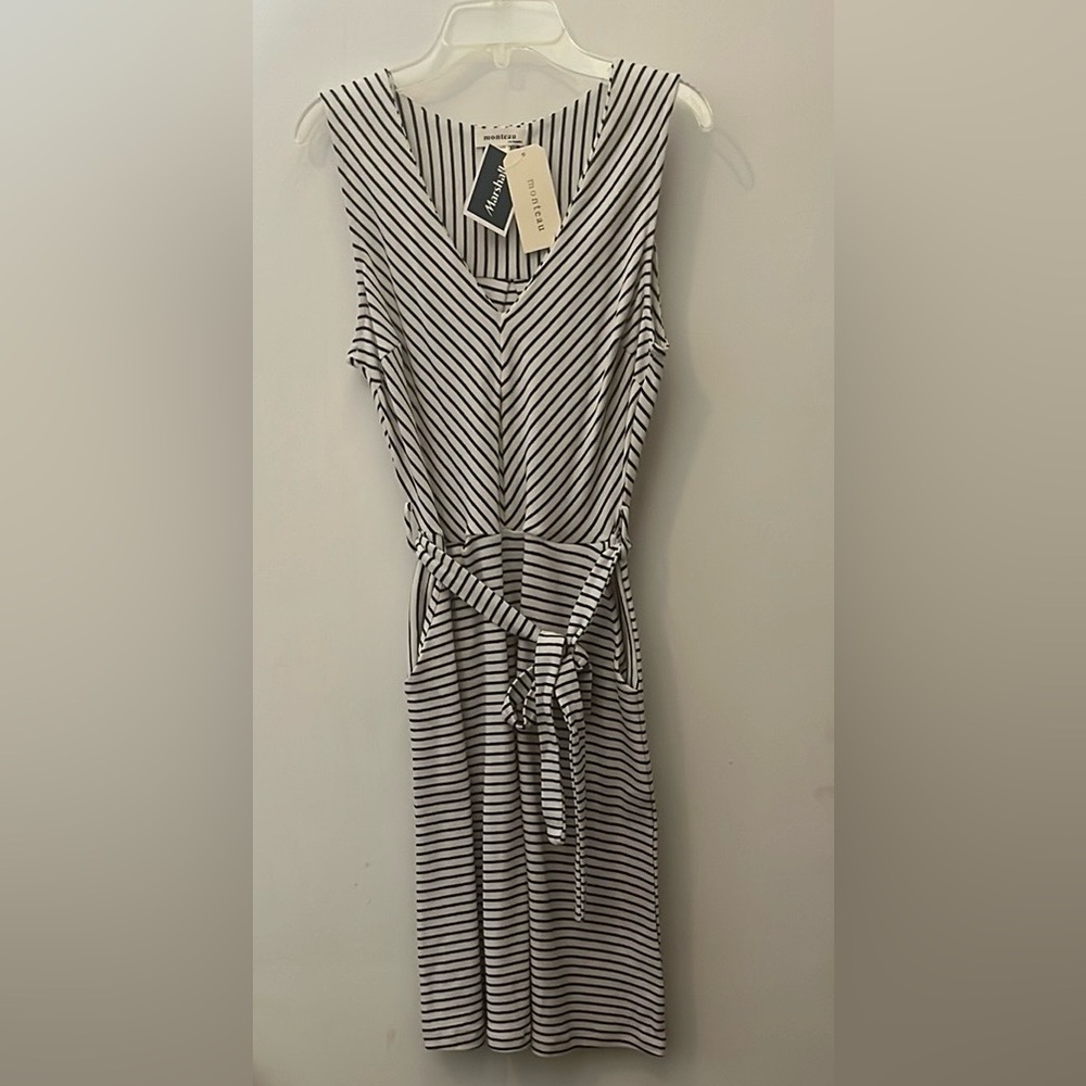🆕 Monteau Black and White V-Neck Wrap Sundress
